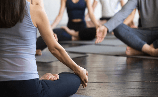 Chữa đau dạ dày bằng yoga